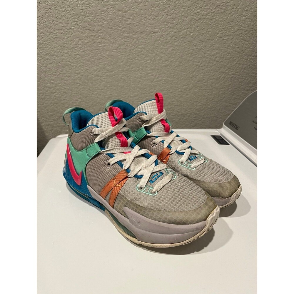 Nike LeBron Witness Basketball Shoes Multicolor Pink Teal Blue Youth 6.5Y